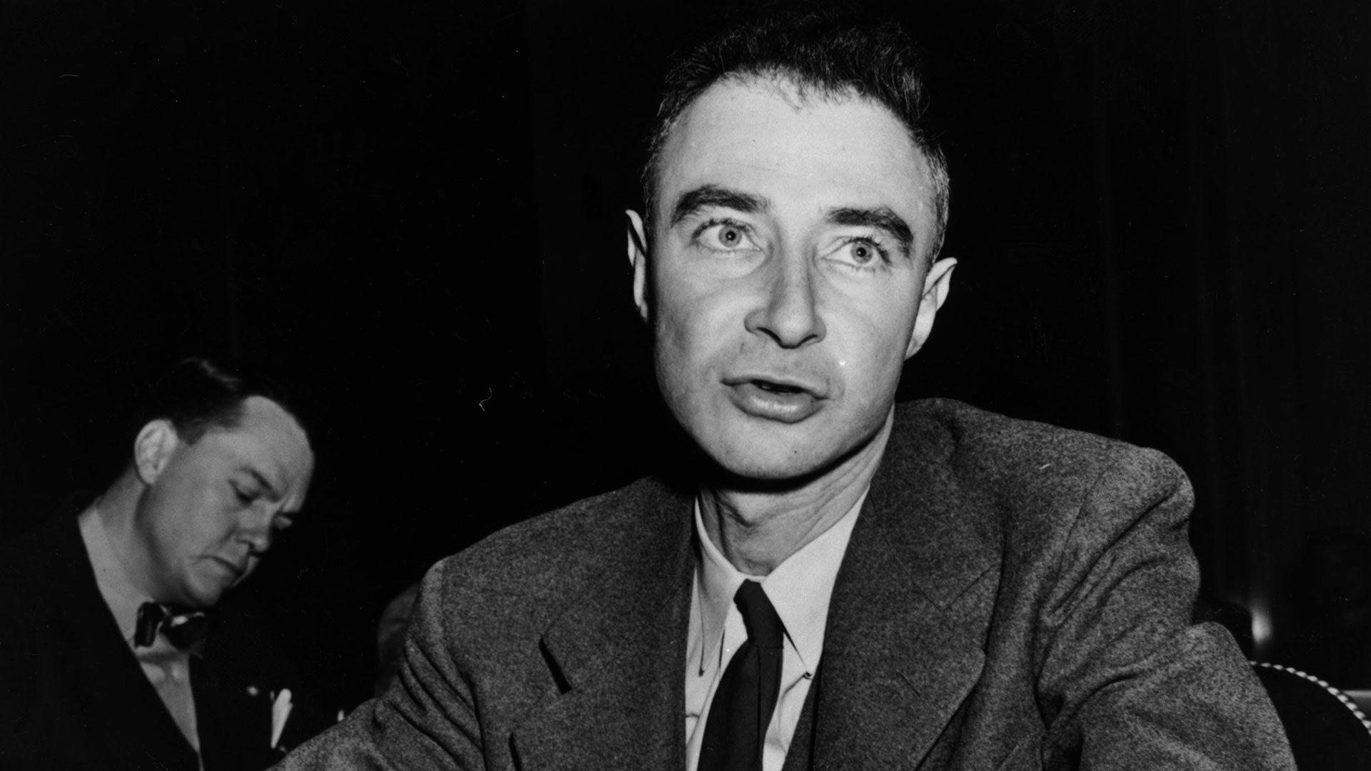 Julius Robert Oppenheimer (1904 - 1967).  (Keystone/Getty Images)