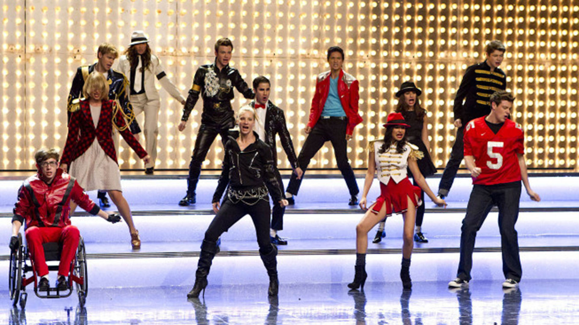On the second step and in a red jacket, we see Harry Shum Jr. when he was part of "Glee".  (Justin Lubin/FOX)