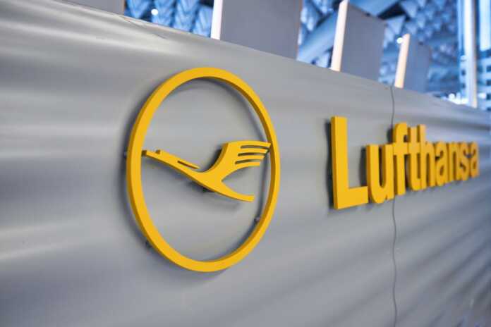 it security gap at lufthansa airline boss himself affected.jpg