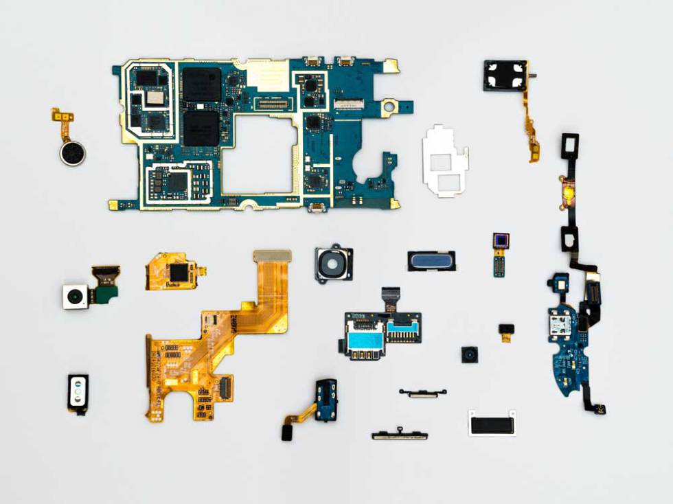 Hardware parts of a smartphone