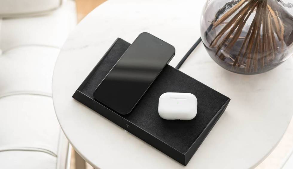 Tesla presents its exclusive wireless charging pad
