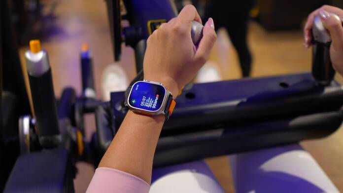 Apple leads, Xiaomi is runner-up and Huawei ranks third in the global wearables market
