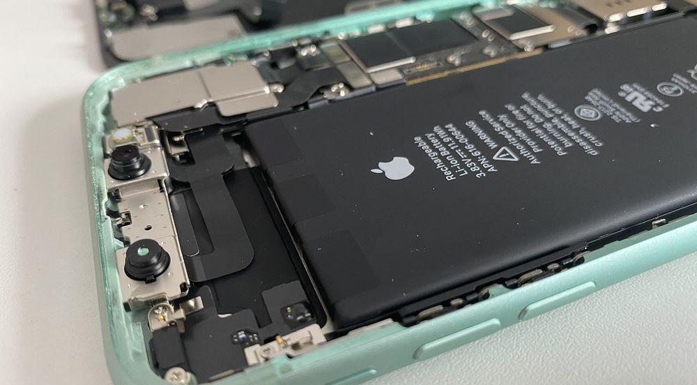 Inside of an iPhone with the battery visible