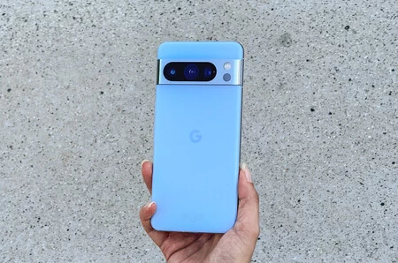 The latest Google chip (available) is the Tensor G3, present in the Pixel 8 family
